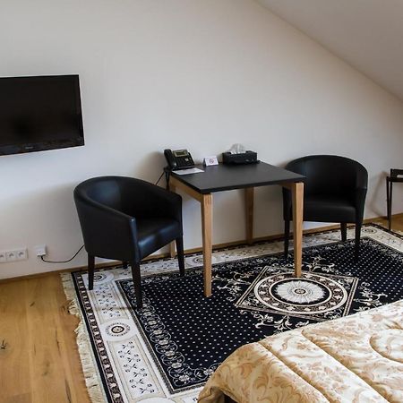 Hotel Panstvi Dlouha Lhota Extérieur photo