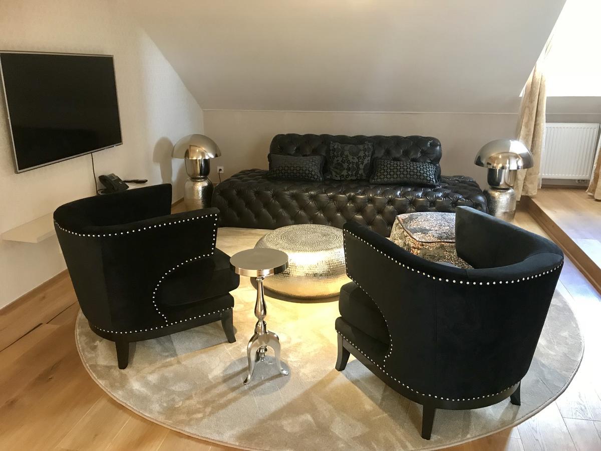 Hotel Panstvi Dlouha Lhota Extérieur photo